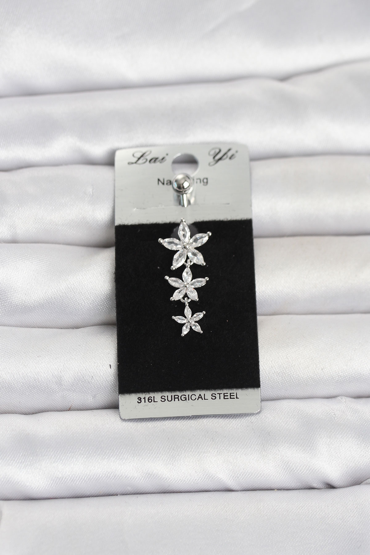 316L Cerrahi Çelik Sallantılı Sıralı Lotus Model Göbek Piercing 5886 1 316L Cerrahi Çelik Sallantılı Sıralı Lotus Model Göbek Piercing 5886