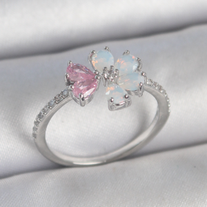 Pirinç Gümüş Renk Beyaz Mineli Pembe Zirkon Taşlı Çiçek Model Kadın Yüzük 5886