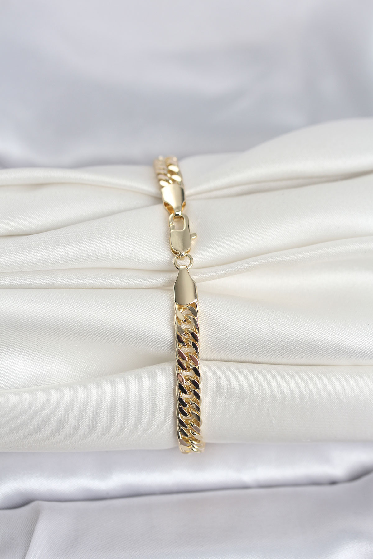 CM 14K Gold Renk Kalın Zincir Model Kadın Bileklik 5886 2 CM 14K Gold Renk Kalın Zincir Model Kadın Bileklik 5886 - Görsel 2