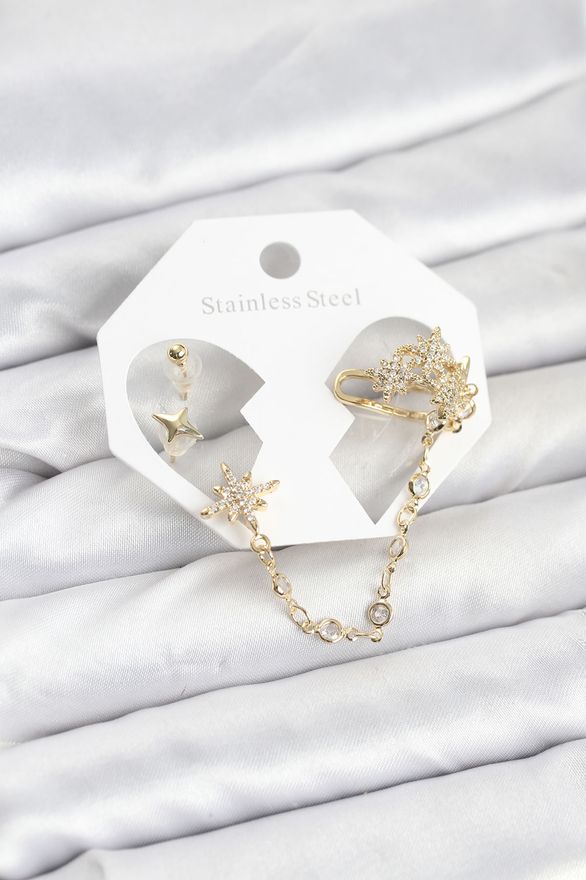 Kutup Yıldızı Model Pirinç Gold Renk Zincir Bağlantılı Ear Cuff Küpe Seti 5886 1 Kutup Yıldızı Model Pirinç Gold Renk Zincir Bağlantılı Ear Cuff Küpe Seti 5886