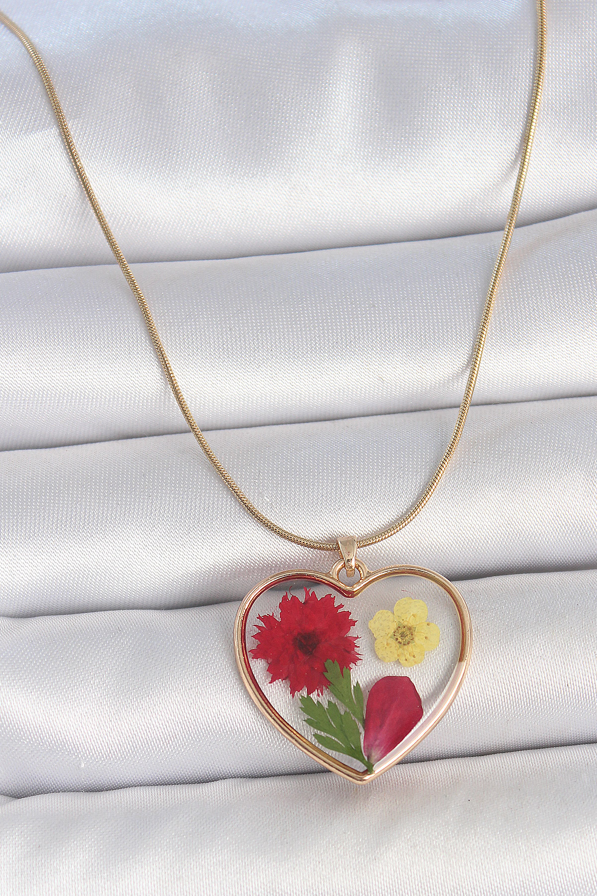 316L Çelik Gold Renk Zincir Epokis Kalp Doğal Çiçek Model Kadın Kolye 5886 1 316L Çelik Gold Renk Zincir Epokis Kalp Doğal Çiçek Model Kadın Kolye 5886