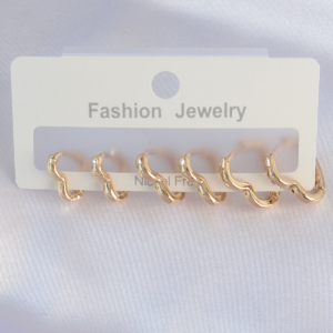 Pirinç Gold Renk Kalp Model Küpe Seti 5886