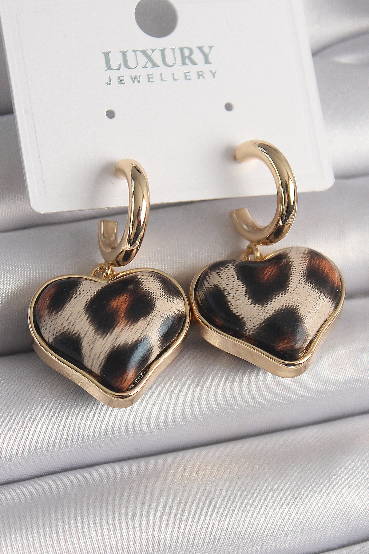 Pirinç Gold Renk 3D Kalp Leopar Model Kadın Küpe 5886 1 Pirinç Gold Renk 3D Kalp Leopar Model Kadın Küpe 5886