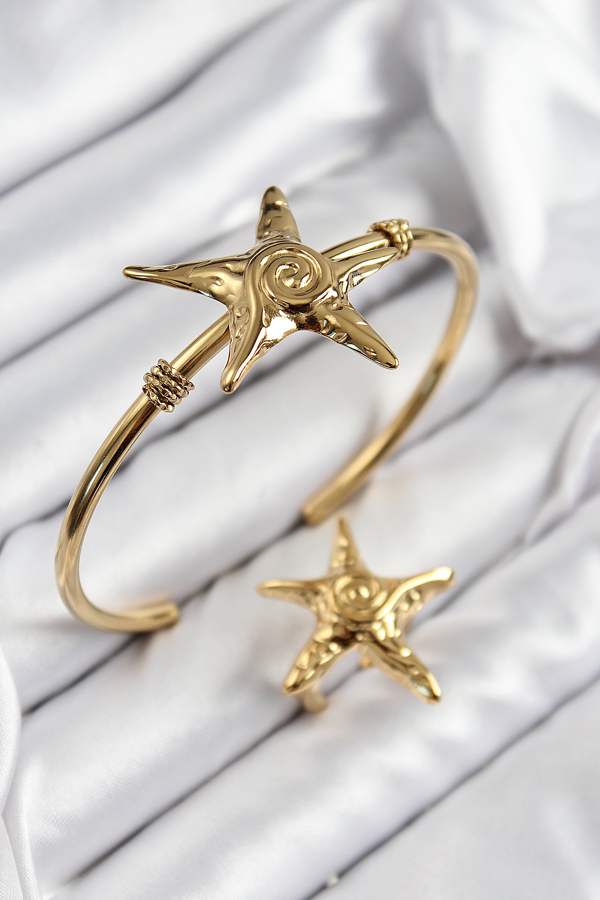 Pirinç Deniz Yıldızı Model Gold Renk Bileklik Yüzük Set 5886 1 Pirinç Deniz Yıldızı Model Gold Renk Bileklik Yüzük Set 5886