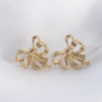 Pirinç Gold Renk Fiyonk Küpe 5886