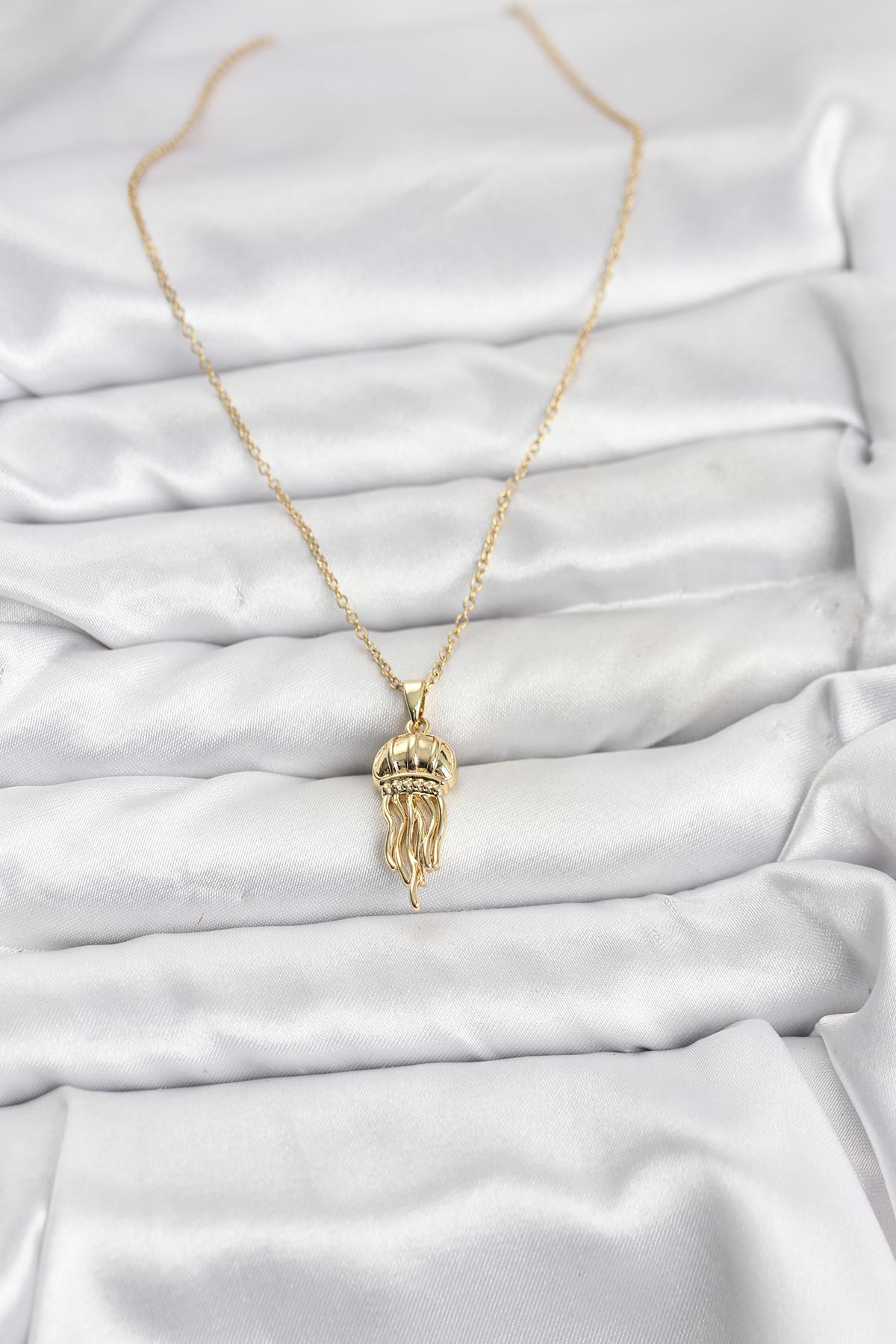 316L Çelik Zincir Gold Renk Deniz Anası Model Zirkon Taşlı Kadın Kolye 5886 2 316L Çelik Zincir Gold Renk Deniz Anası Model Zirkon Taşlı Kadın Kolye 5886 - Görsel 2