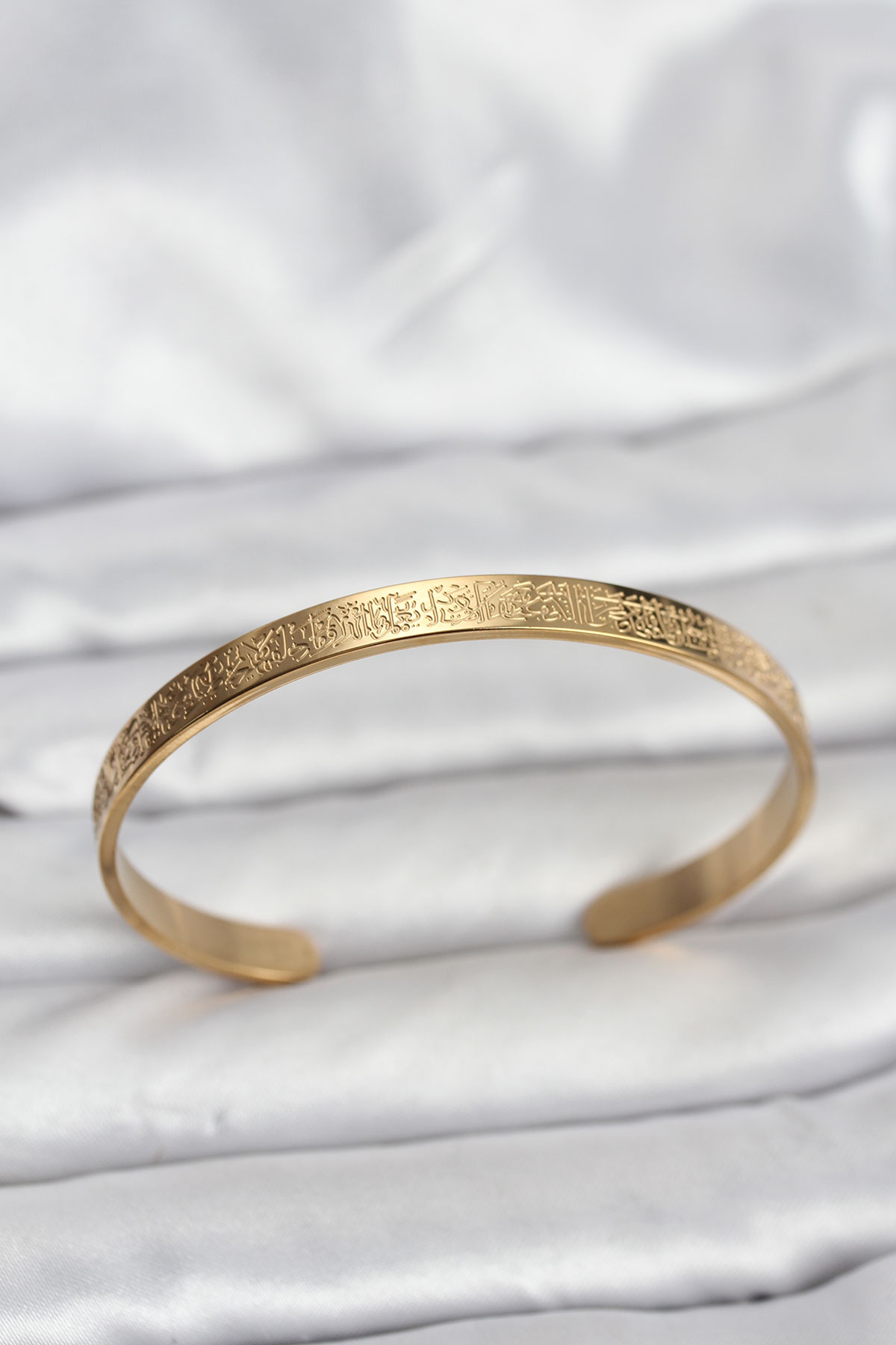 316L Çelik Gold Renk Ayetel Kürsi Yazılı Bileklik 5886 1 316L Çelik Gold Renk Ayetel Kürsi Yazılı Bileklik 5886