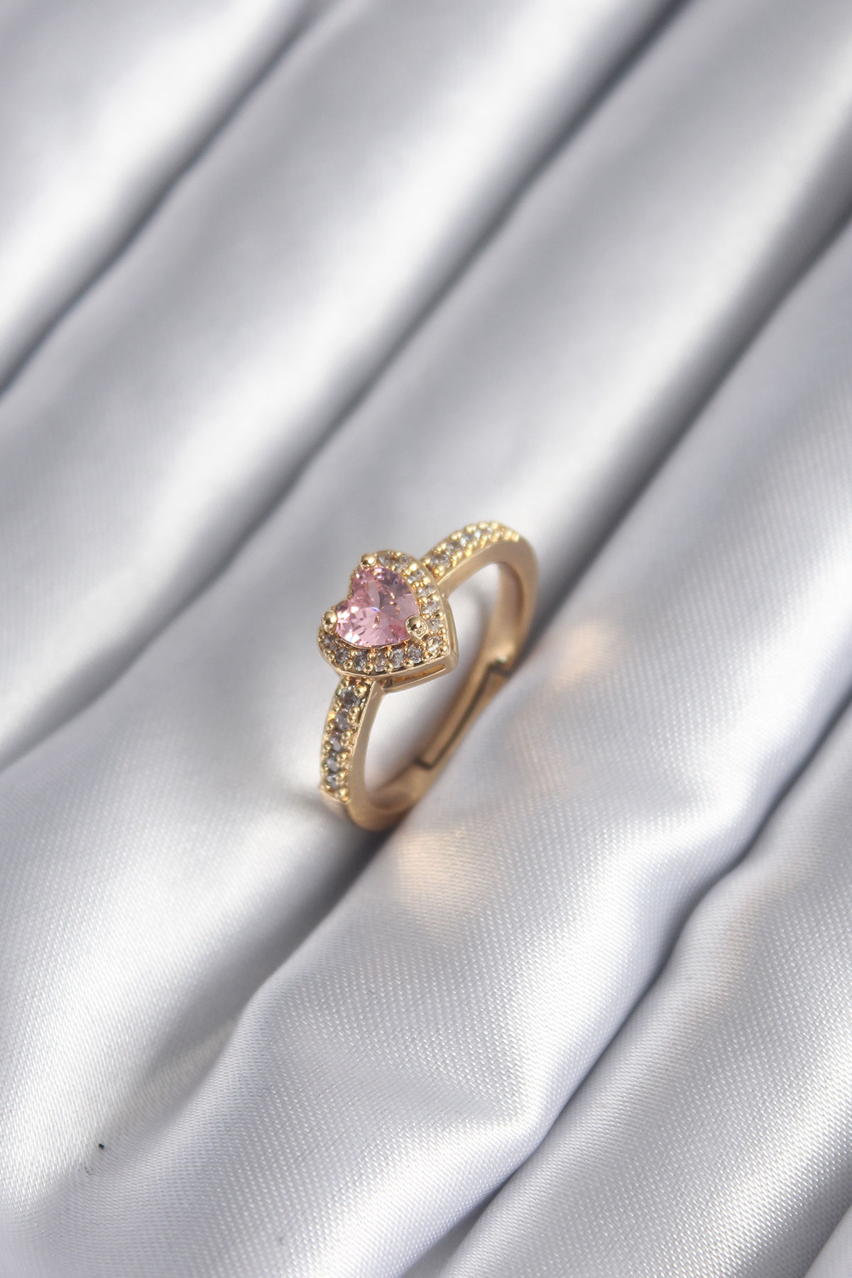 Pirinç Gold Renk Pembe Zirkon Taş Kalp Charm Model Kadın Yüzük 5886 1 Pirinç Gold Renk Pembe Zirkon Taş Kalp Charm Model Kadın Yüzük 5886