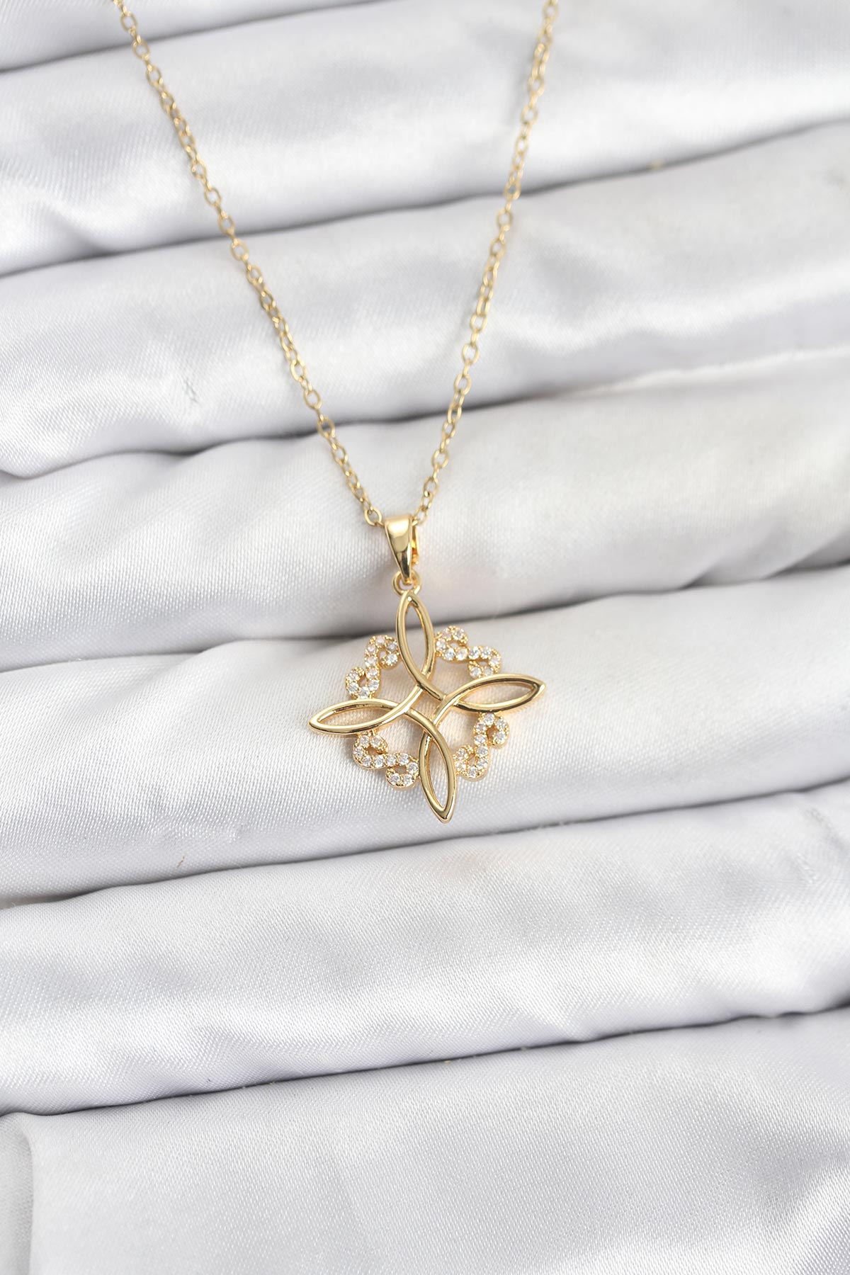 316L Çelik Zincir Gold Renk Sonsuzluk Model Zirkon Taşlı Kadın Kolye 5886 1 316L Çelik Zincir Gold Renk Sonsuzluk Model Zirkon Taşlı Kadın Kolye 5886