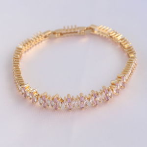 Vip Seri Pirinç Pembe Zirkon Taşlı Gold Renk Baget Model Bileklik 5886