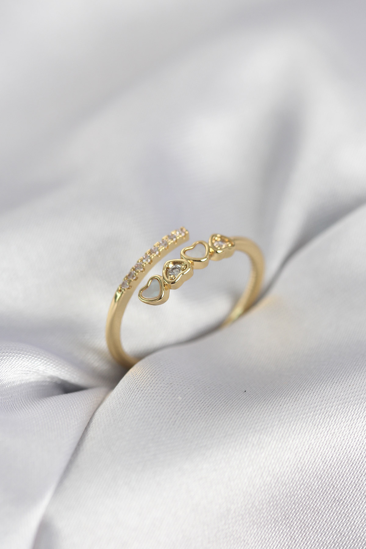 Gold Renk Zirkon Taşlı Minimal Kalp Model Kadın Yüzük 5886 1 Gold Renk Zirkon Taşlı Minimal Kalp Model Kadın Yüzük 5886