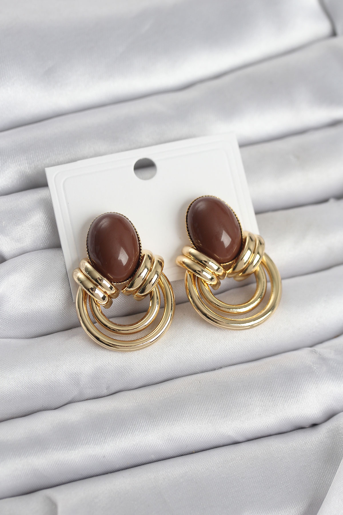 Pirinç Gold Renk Kahverengi Taşlı Vintage Kadın Küpe 5886 1 Pirinç Gold Renk Kahverengi Taşlı Vintage Kadın Küpe 5886