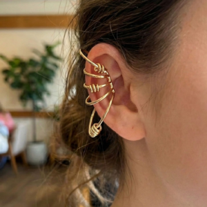 Pirinç Halkalı Model Gold Renk Kıkırdak Küpe 5886