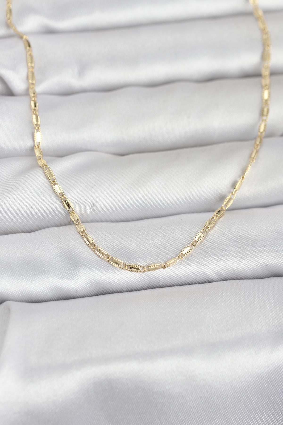 CM 14K Gold Renk Lazerli Zincir Model 60 cm Kadın Kolye 5886 1 CM 14K Gold Renk Lazerli Zincir Model 60 cm Kadın Kolye 5886