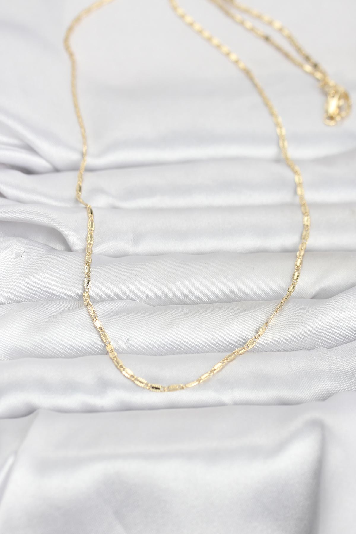 CM 14K Gold Renk Lazerli Zincir Model 60 cm Kadın Kolye 5886 2 CM 14K Gold Renk Lazerli Zincir Model 60 cm Kadın Kolye 5886 - Görsel 2