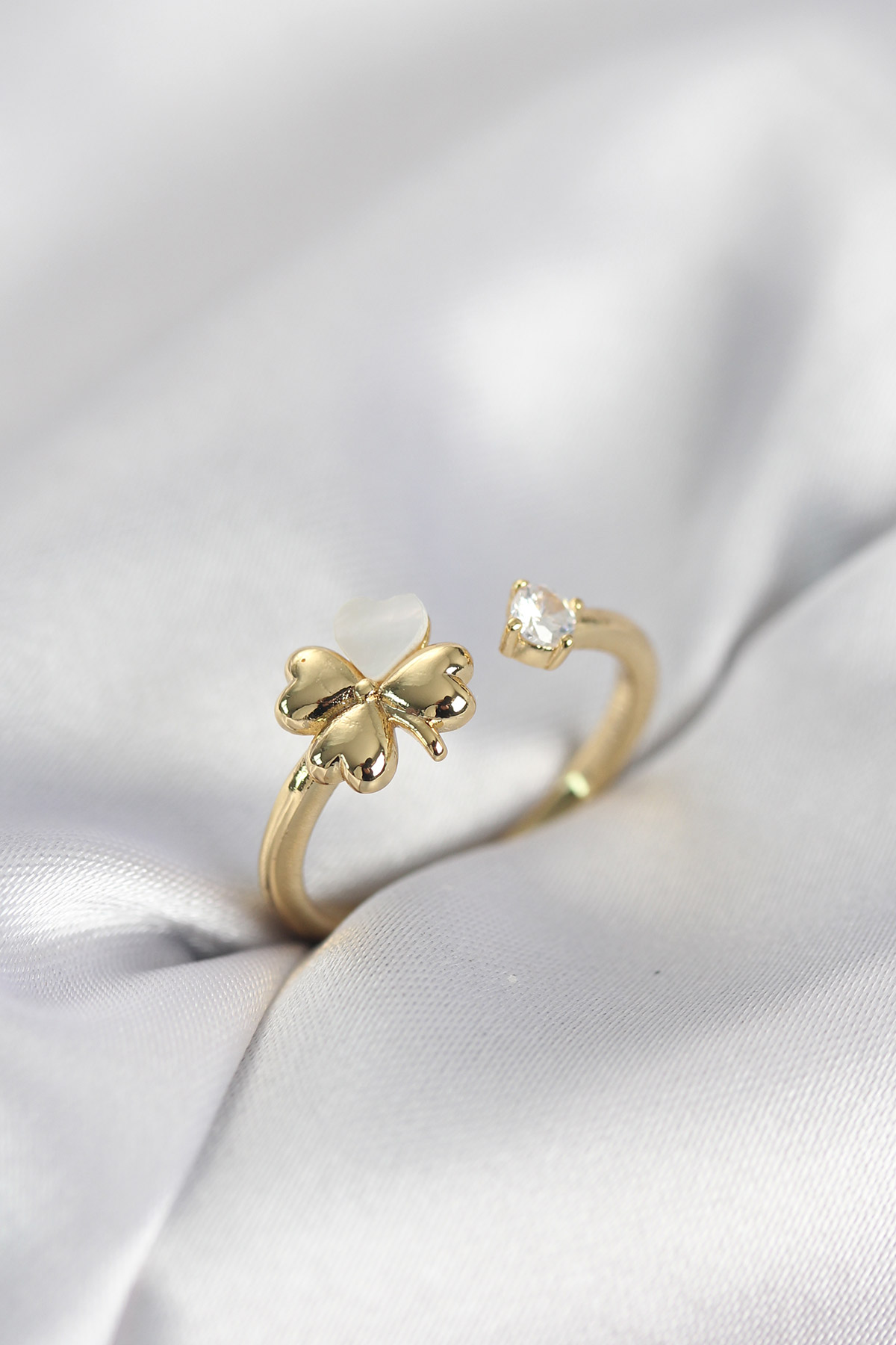 Gold Renk Yonca Model Sedefli Kadın Yüzük 5886 1 Gold Renk Yonca Model Sedefli Kadın Yüzük 5886