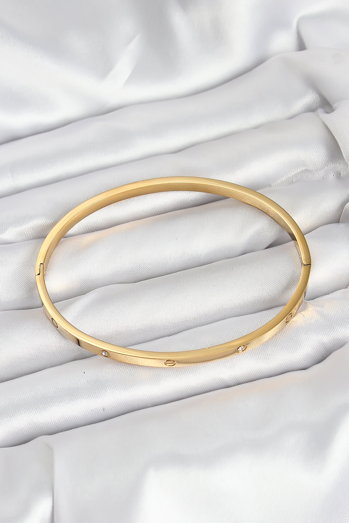 316L Çelik Gold Renk Zirkon Taşlı 65 mm İnce Kadın Kelepçe Bileklik 5886 2 316L Çelik Gold Renk Zirkon Taşlı 65 mm İnce Kadın Kelepçe Bileklik 5886 - Görsel 2