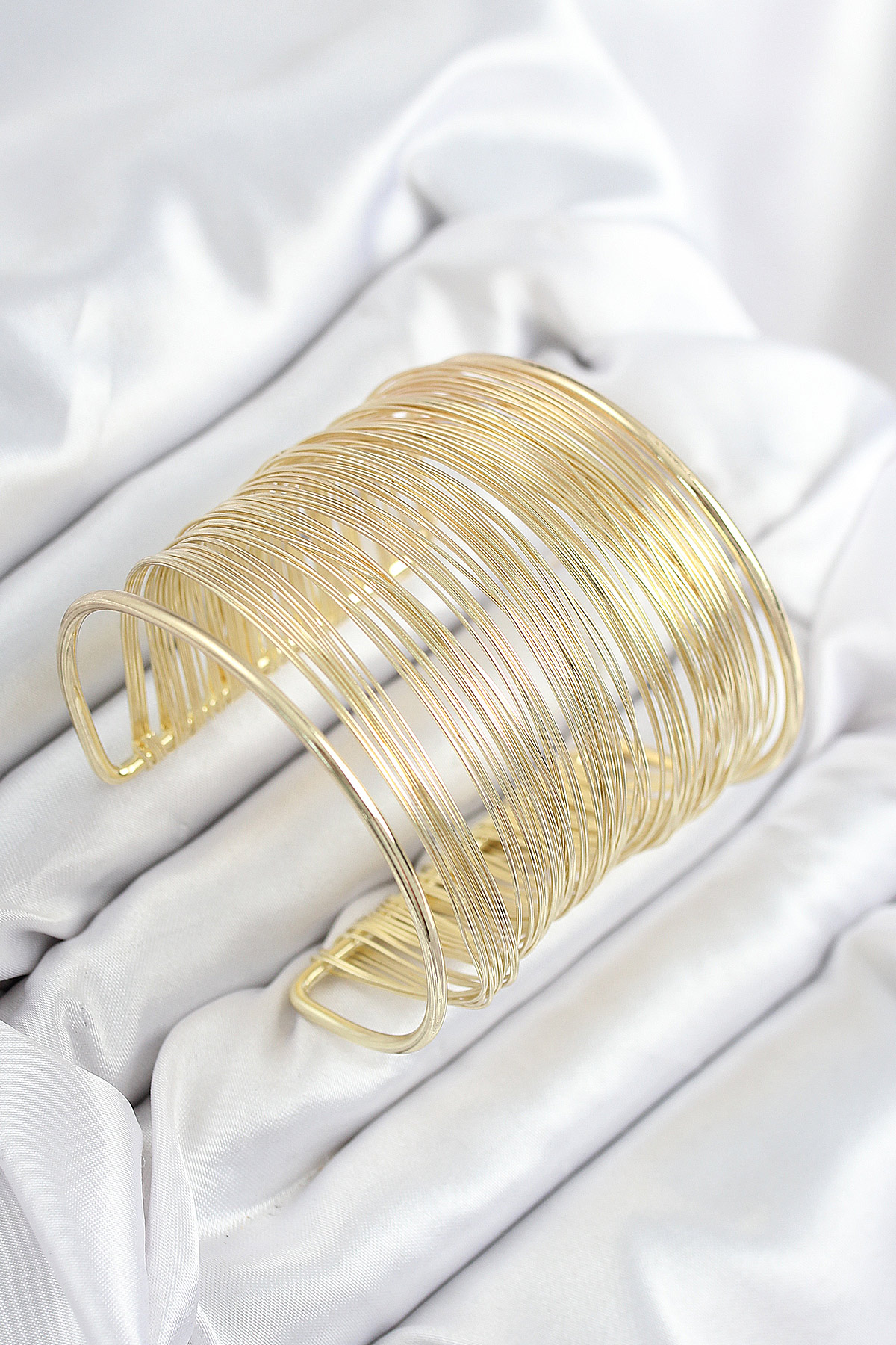 Pirinç Tel Sarma Model Gold Renk Kadın Bileklilk 5886 1 Pirinç Tel Sarma Model Gold Renk Kadın Bileklilk 5886