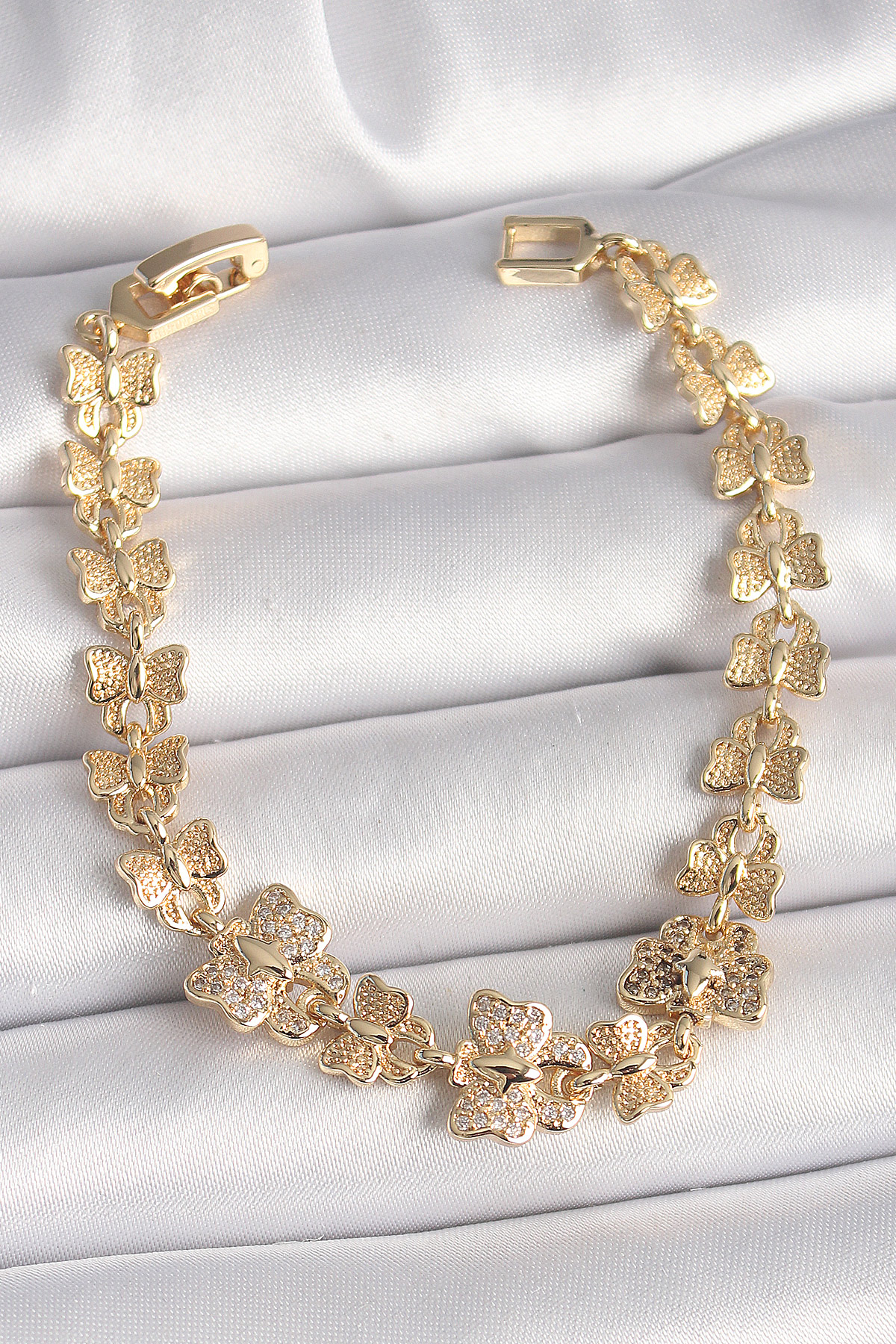 Pirinç Gold Renk Zirkon Taşlı Kelebek Model Zincir Kadın Bileklik 5886 1 Pirinç Gold Renk Zirkon Taşlı Kelebek Model Zincir Kadın Bileklik 5886