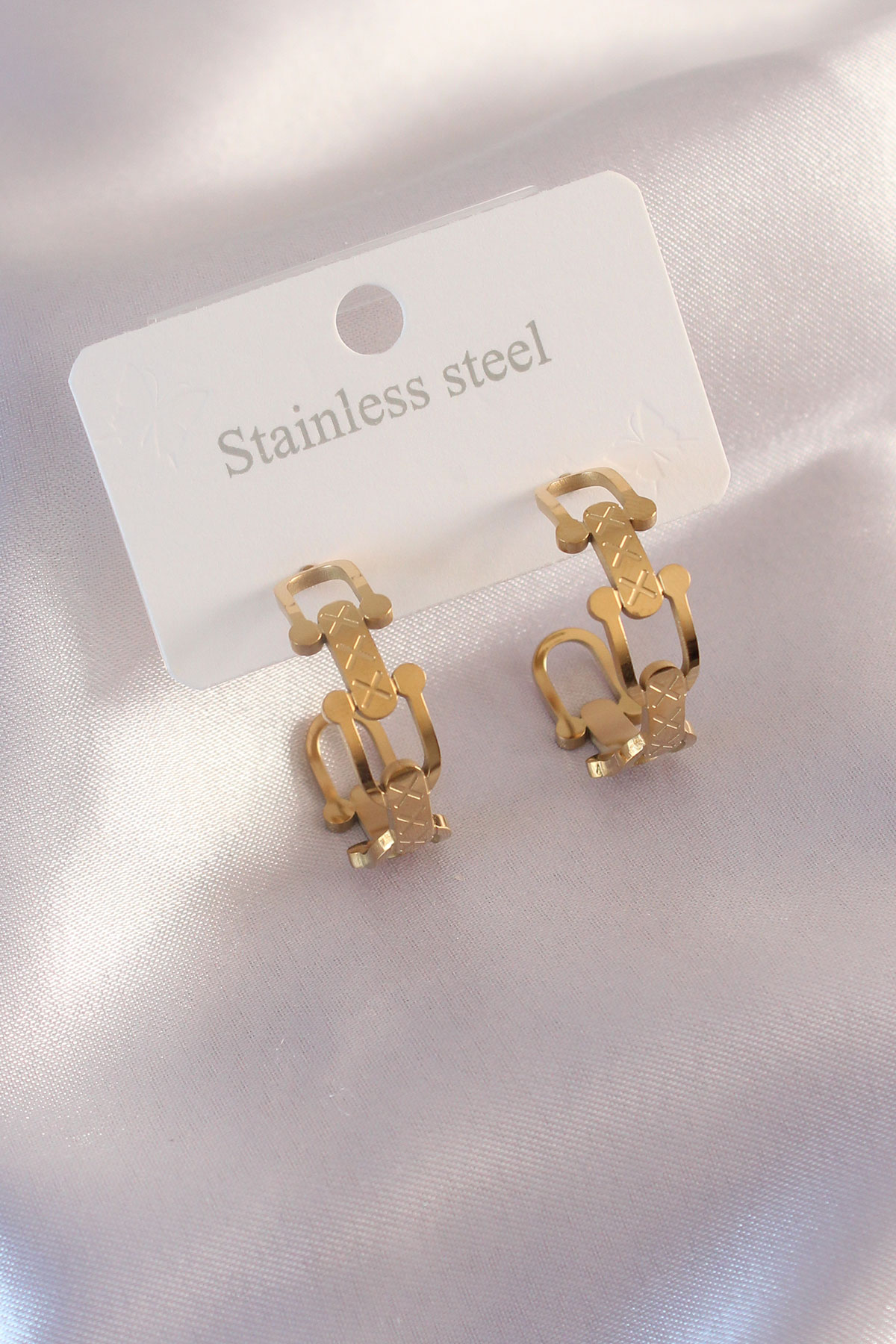 Çelik Gold Renk Tifanny Zincir Model Kadın Küpe 5886 1 Çelik Gold Renk Tifanny Zincir Model Kadın Küpe 5886
