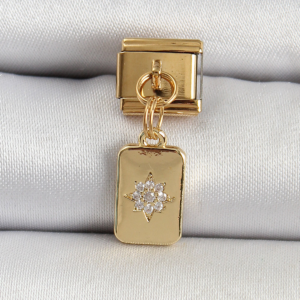 316L Çelik Sallantılı Zirkon Taşlı Kutup Yıldızı Figürlü Dikdörtgen Model Gold Renk Nomination Charm 5886