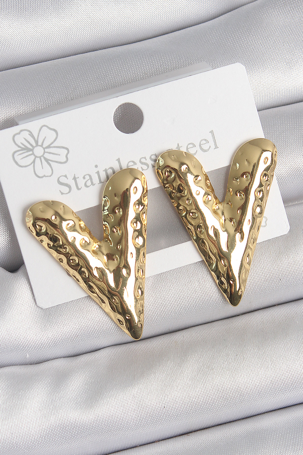 316 Çelik Gold Renk İşlemeli Kalp Model Kadın Küpe 5886 1 316 Çelik Gold Renk İşlemeli Kalp Model Kadın Küpe 5886