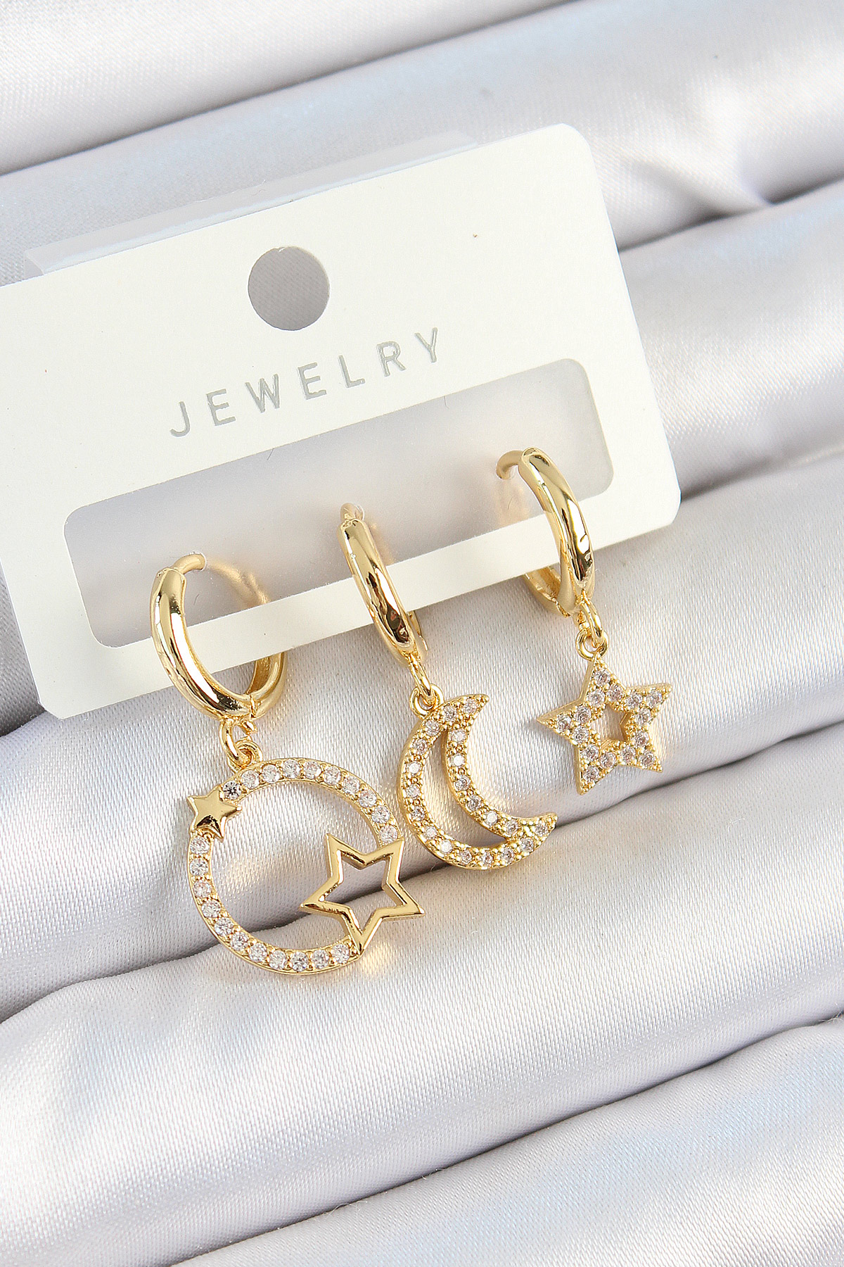 Pirinç Zirkon Taşlı Yıldız Ve Ay Model Gold Renk 3'lü Kadın Küpe Set 5886 1 Pirinç Zirkon Taşlı Yıldız Ve Ay Model Gold Renk 3'lü Kadın Küpe Set 5886