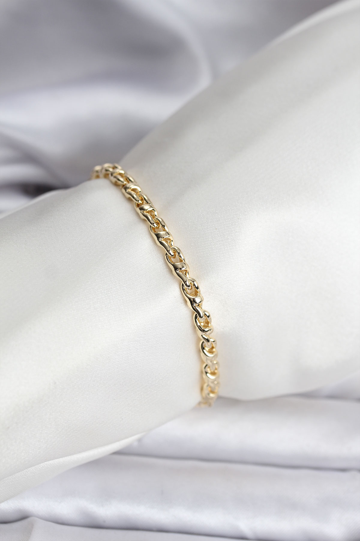 14K Gold Renk Kaplama Zincir Model Kadın CM Bileklik 5886 1 14K Gold Renk Kaplama Zincir Model Kadın CM Bileklik 5886