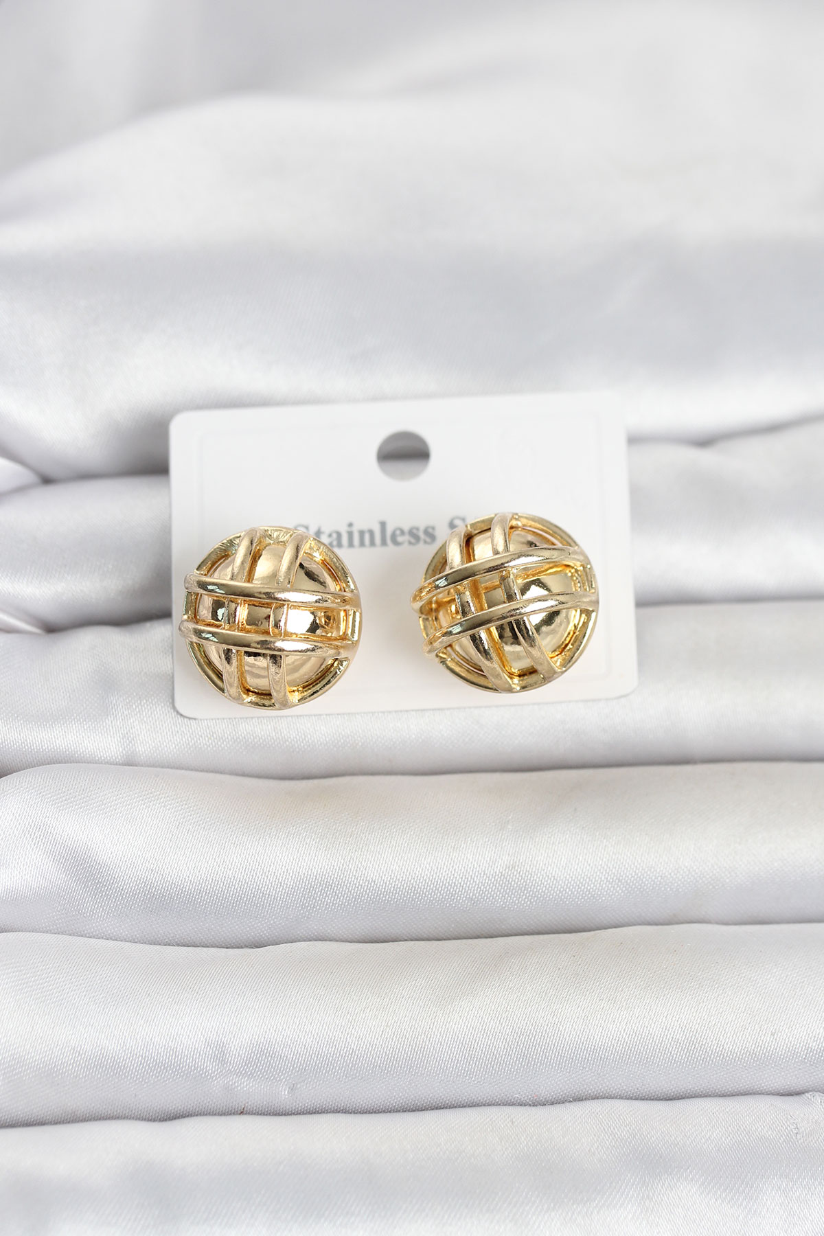 316L Çelik Gold Renk Desenli Top Model Kadın Küpe 5886 1 316L Çelik Gold Renk Desenli Top Model Kadın Küpe 5886