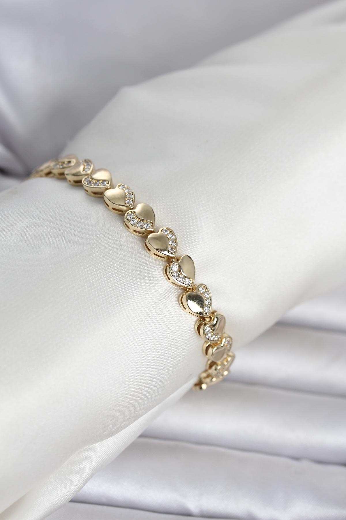 Xuping Kalp Model Gold Renk Kadın Bileklik 5886 1 Xuping Kalp Model Gold Renk Kadın Bileklik 5886