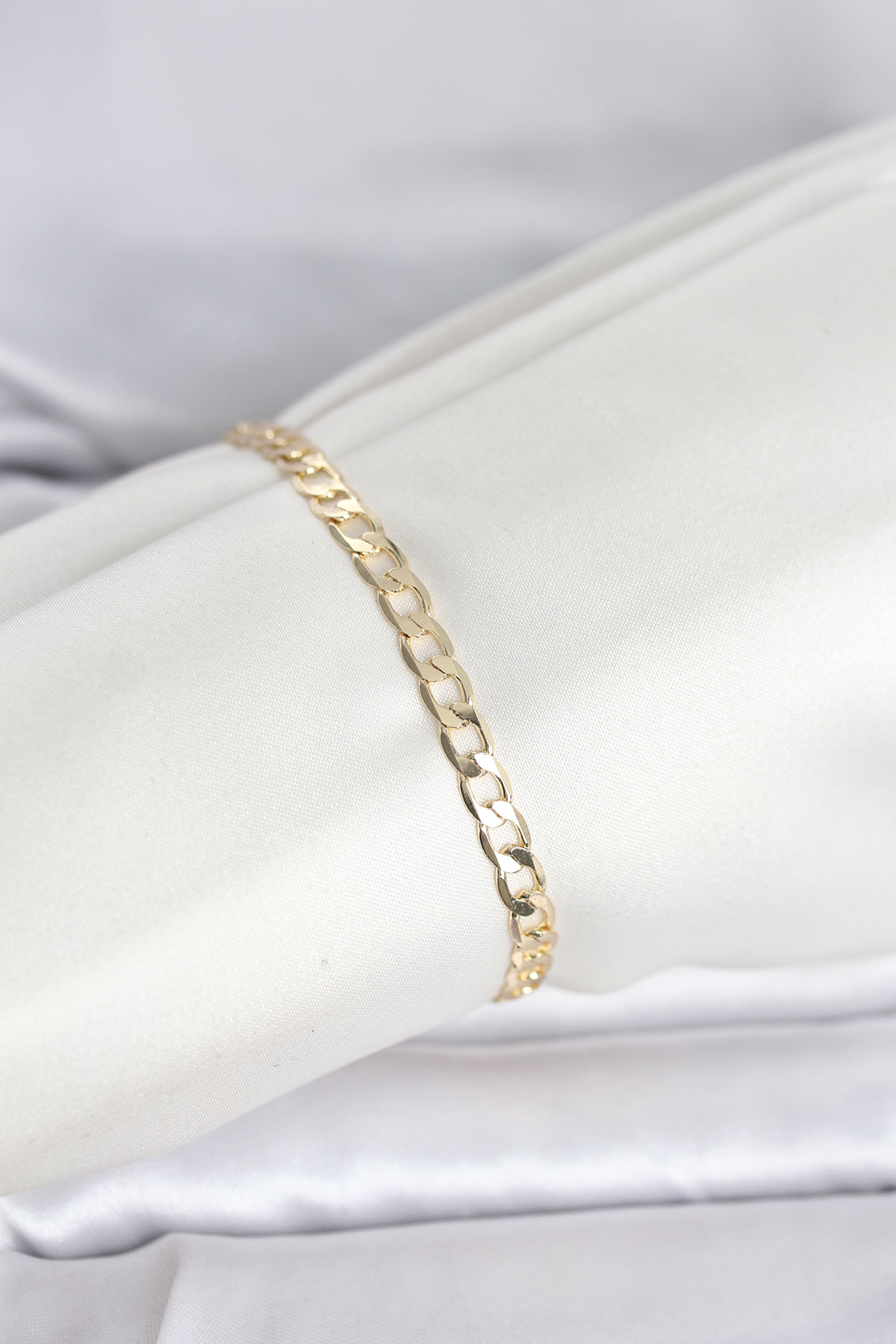 CM 14K Gold Renk Halka Zincir Model Kadın Bileklik 5886 1 CM 14K Gold Renk Halka Zincir Model Kadın Bileklik 5886