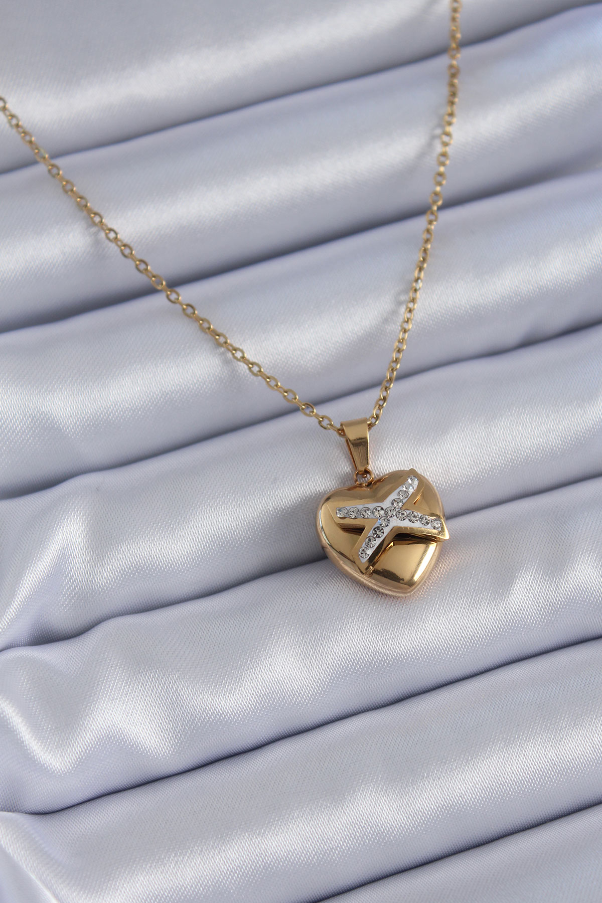 316L Çelik Gold Renk Zirkon Detay Kalp Model Kadın Kolye 5886 1 316L Çelik Gold Renk Zirkon Detay Kalp Model Kadın Kolye 5886
