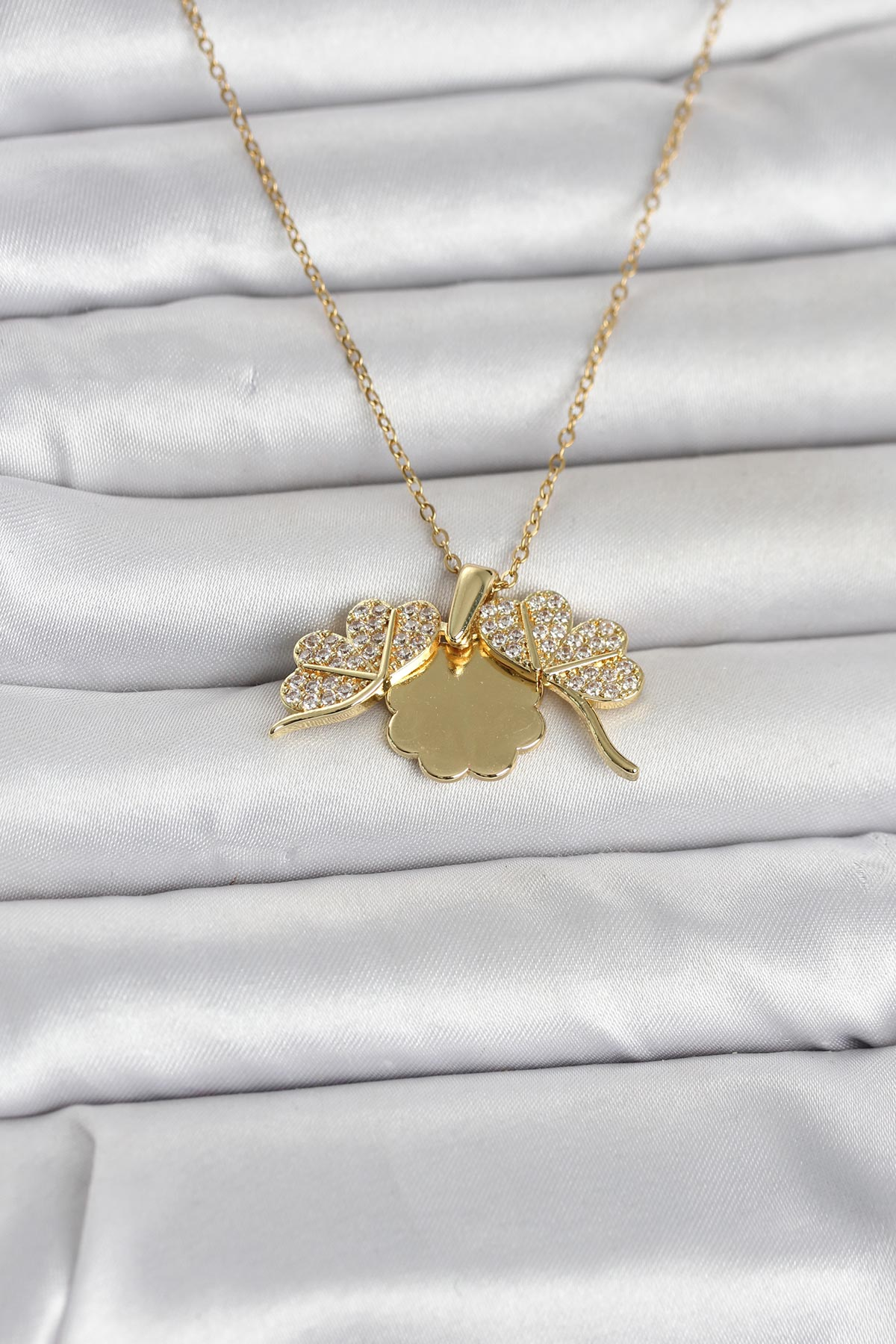 316L Çelik Gold Renk Açılabilir Yonca Model Zirkon Taşlı Kadın Kolye 5886 2 316L Çelik Gold Renk Açılabilir Yonca Model Zirkon Taşlı Kadın Kolye 5886 - Görsel 2