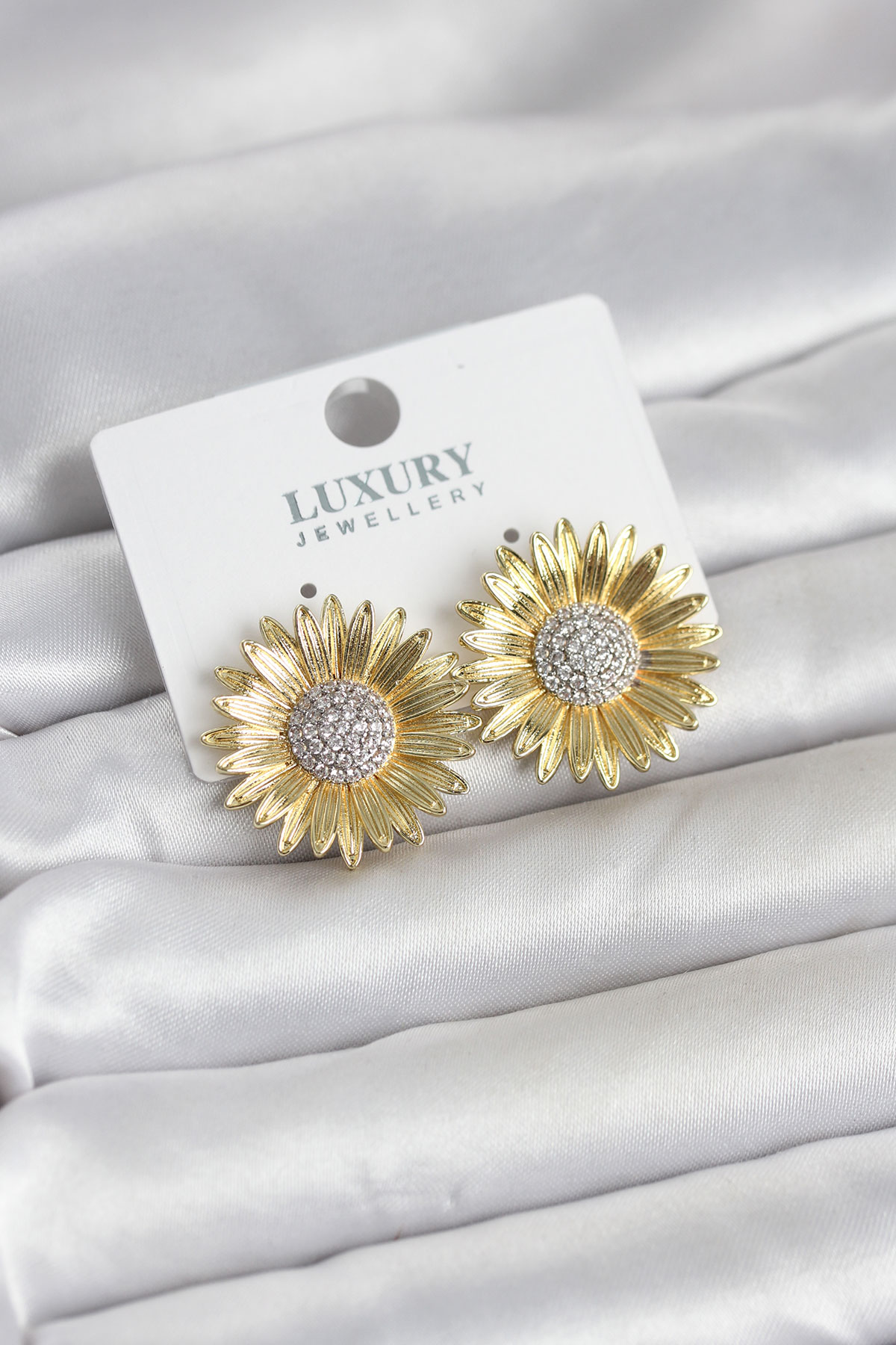 Papatya Model Zirkon Taşlı Pirinç Gold Renk Kadın Küpe 5886 1 Papatya Model Zirkon Taşlı Pirinç Gold Renk Kadın Küpe 5886