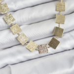 Kare Plaka Model Gold Renk Kadın Kolye 5886
