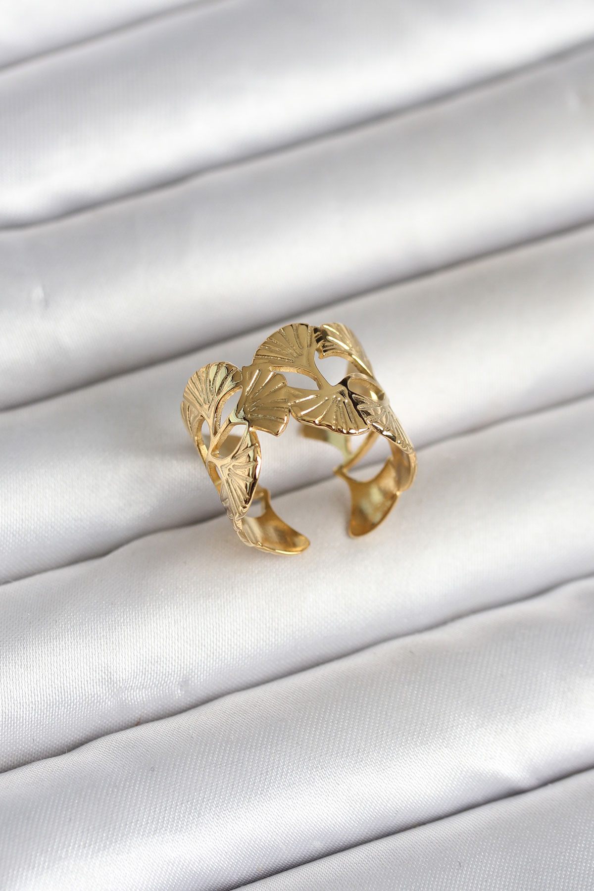 316L Çelik Gold Renk Yelpaze Model Kadın Yüzük 5886 1 316L Çelik Gold Renk Yelpaze Model Kadın Yüzük 5886