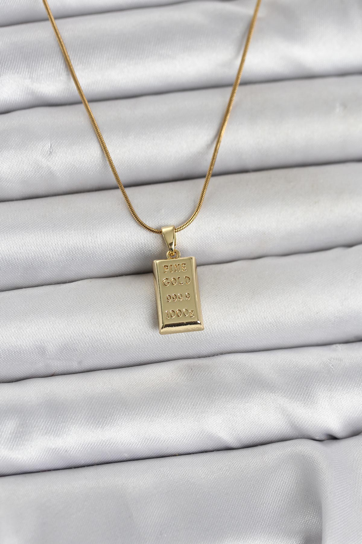 316L Çelik Zincir Gold Renk Külçe Altın Model Kadın Kolye 5886 1 316L Çelik Zincir Gold Renk Külçe Altın Model Kadın Kolye 5886