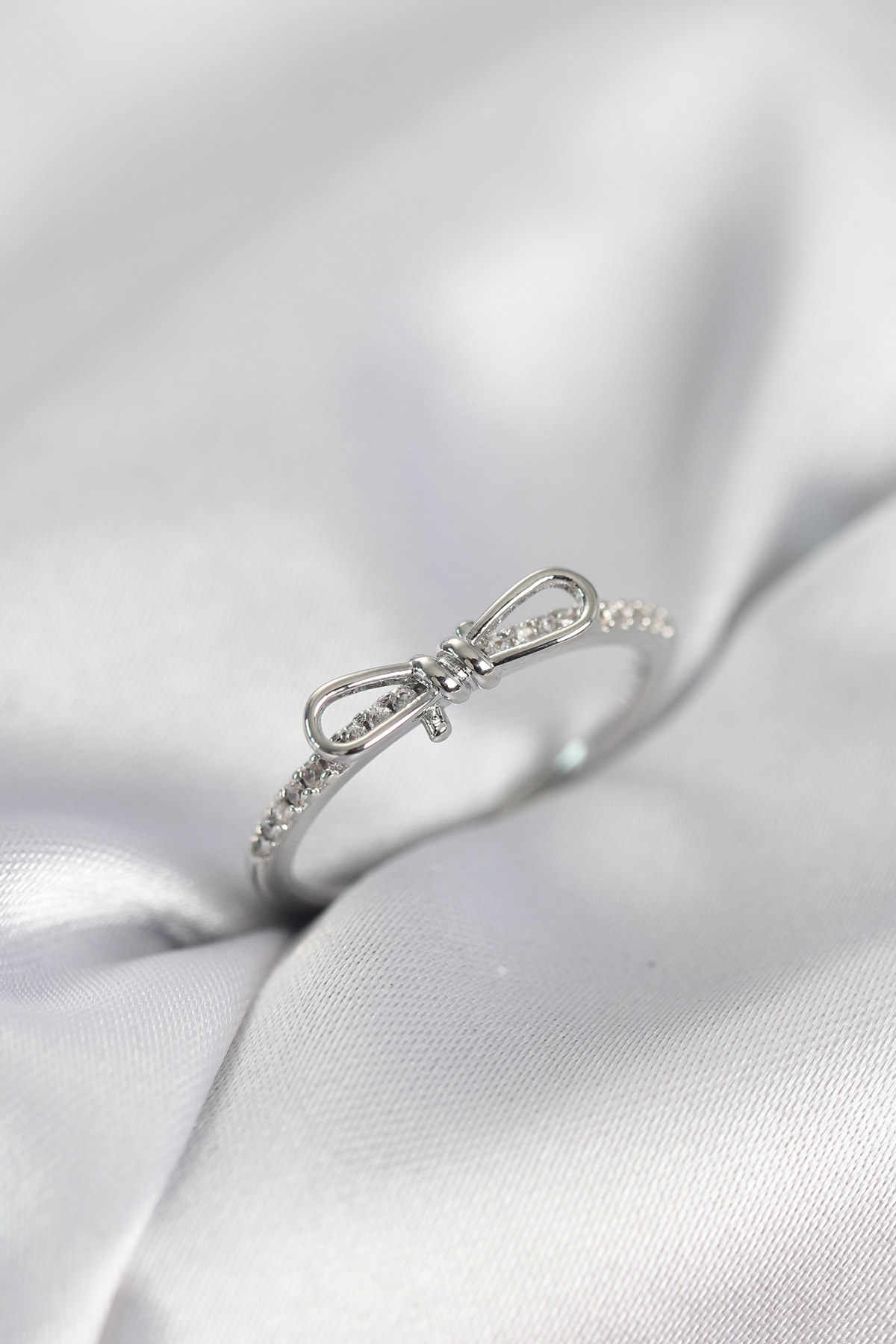 Fiyonk Model Zirkon Taşlı Gümüş Renk Kadın Yüzük 5886 1 Fiyonk Model Zirkon Taşlı Gümüş Renk Kadın Yüzük 5886