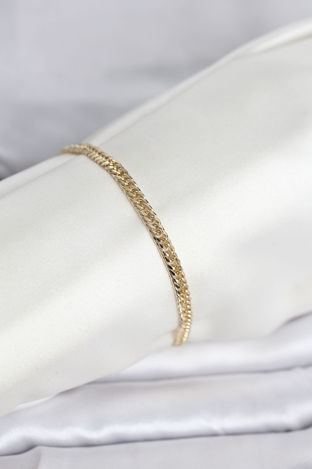 CM 14K Gold Renk Zincir Model Kadın Bileklik 5886 1 CM 14K Gold Renk Zincir Model Kadın Bileklik 5886