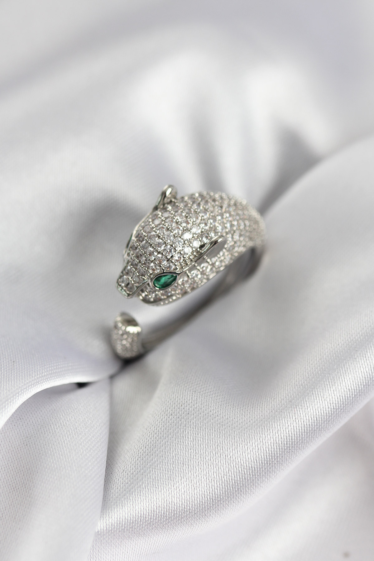 Jaguar Model Gümüş Renk Zirkon Taşlı Kadın Yüzük 5886 1 Jaguar Model Gümüş Renk Zirkon Taşlı Kadın Yüzük 5886