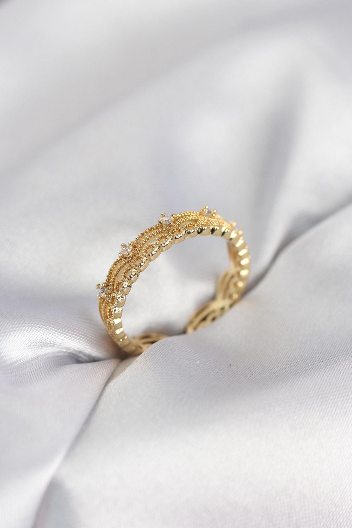 Gold Renk Motif Desenli Zirkon Taşlı Kadın Yüzük 5886 2 Gold Renk Motif Desenli Zirkon Taşlı Kadın Yüzük 5886 - Görsel 2