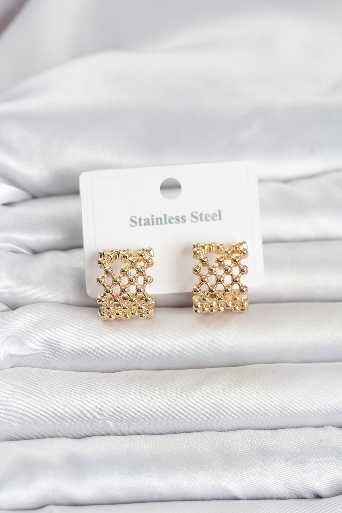316L Çelik Gold Renk Motif Desenli Halka Kadın Küpe 5886 1 316L Çelik Gold Renk Motif Desenli Halka Kadın Küpe 5886