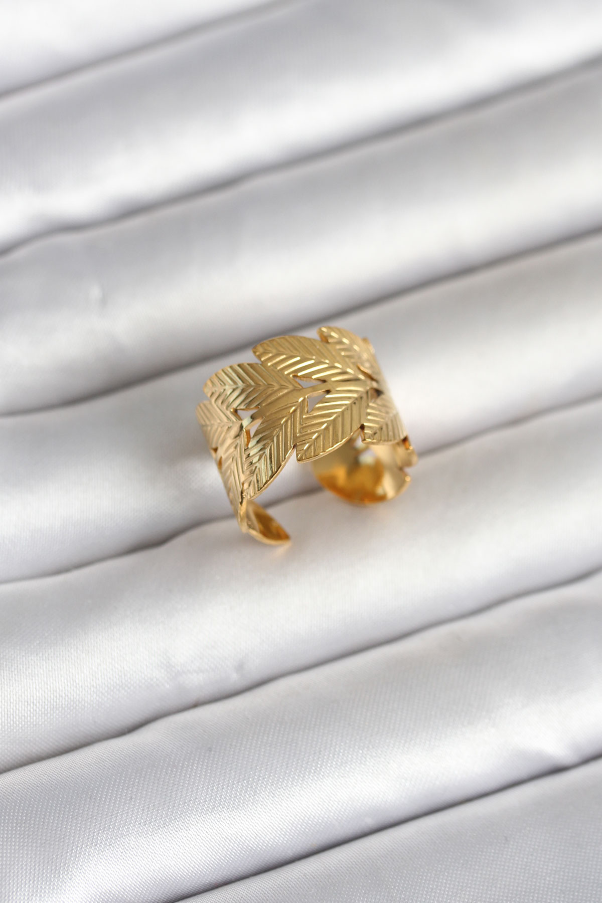 316L Çelik Gold Renk Başak Modeli Kadın Yüzük 5886 1 316L Çelik Gold Renk Başak Modeli Kadın Yüzük 5886