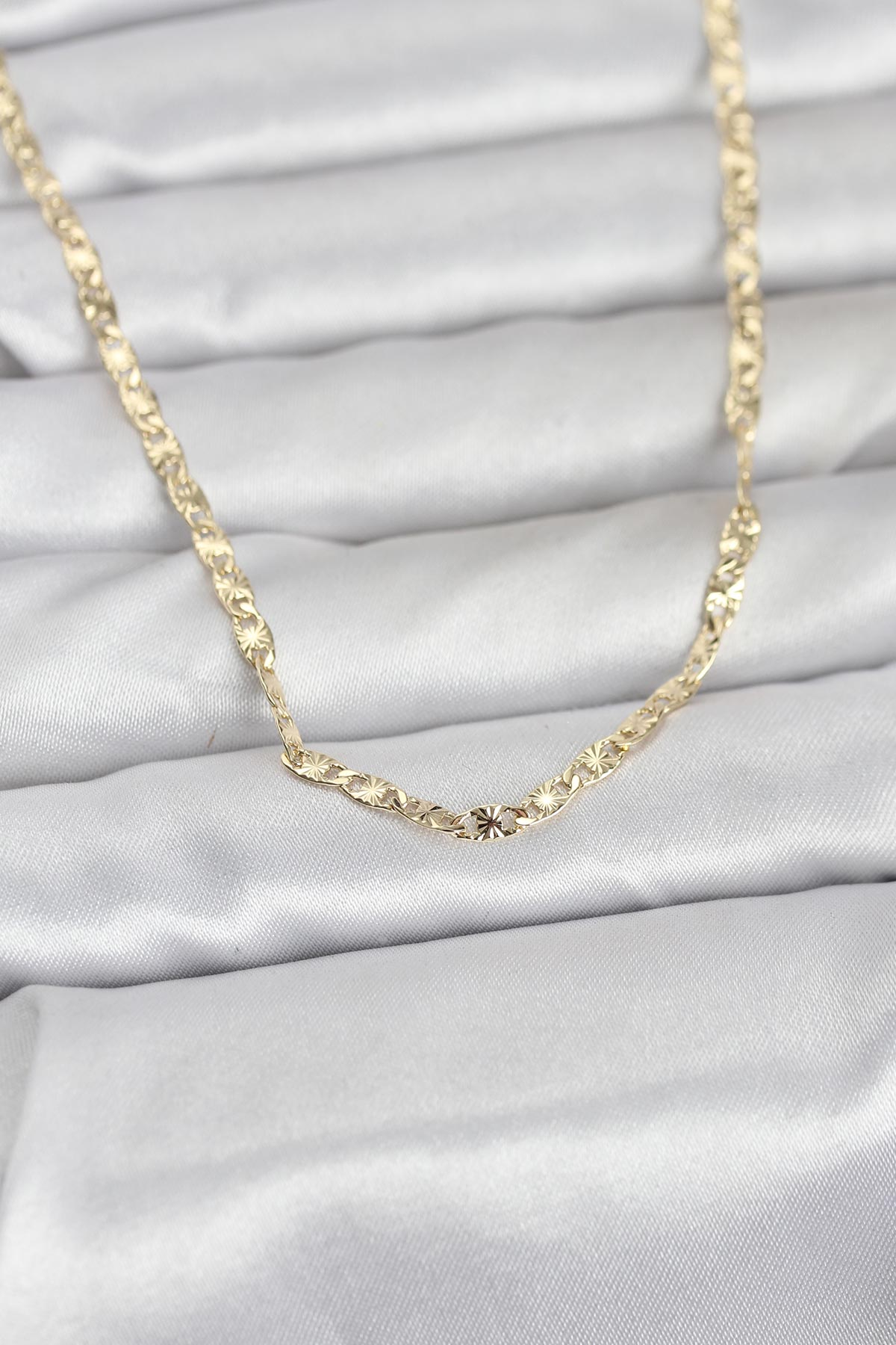 CM 14K Gold Renk Lazer Zincirli Model 60 cm Kadın Kolye 5886 1 CM 14K Gold Renk Lazer Zincirli Model 60 cm Kadın Kolye 5886