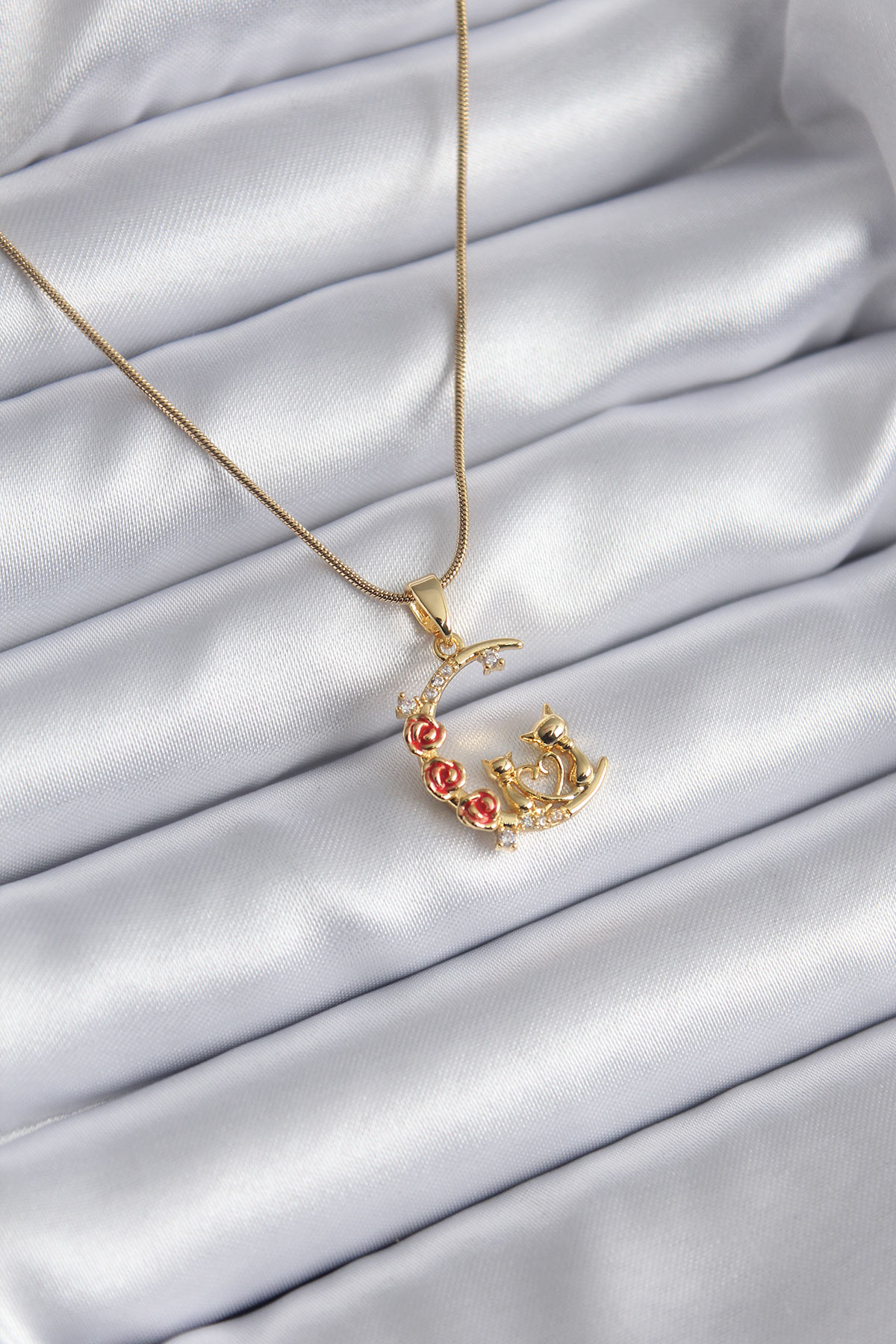 316L Çelik Gold Renk Hilal Kedi Model Zirkon Taşlı Detay Kadın Kolye 5886 1 316L Çelik Gold Renk Hilal Kedi Model Zirkon Taşlı Detay Kadın Kolye 5886