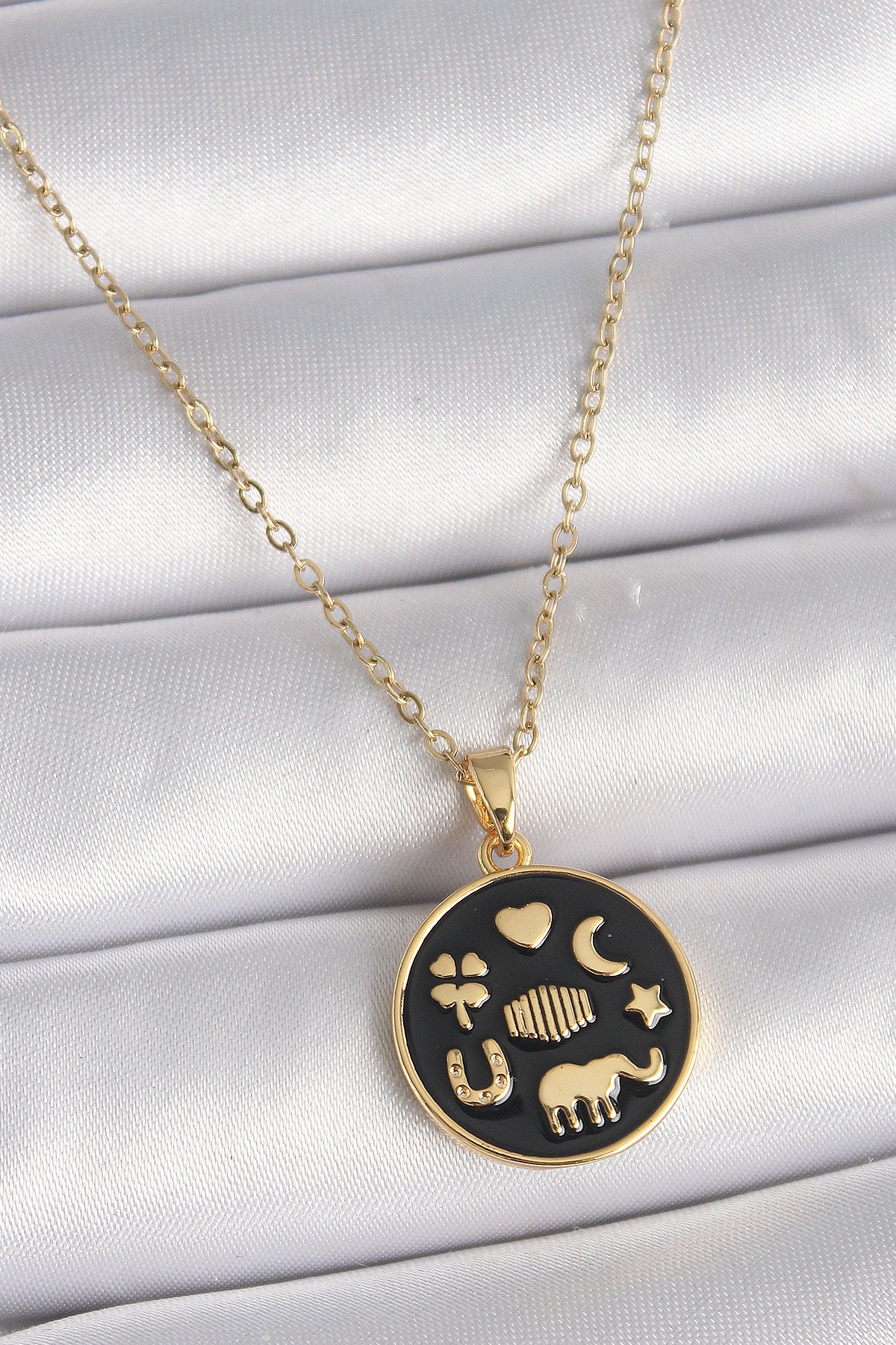 316L Çelik Gold Renk Siyah Şans Kolyesi 5886 1 316L Çelik Gold Renk Siyah Şans Kolyesi 5886