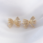 Pirinç Gold Renk Fiyonk Küpe 5886