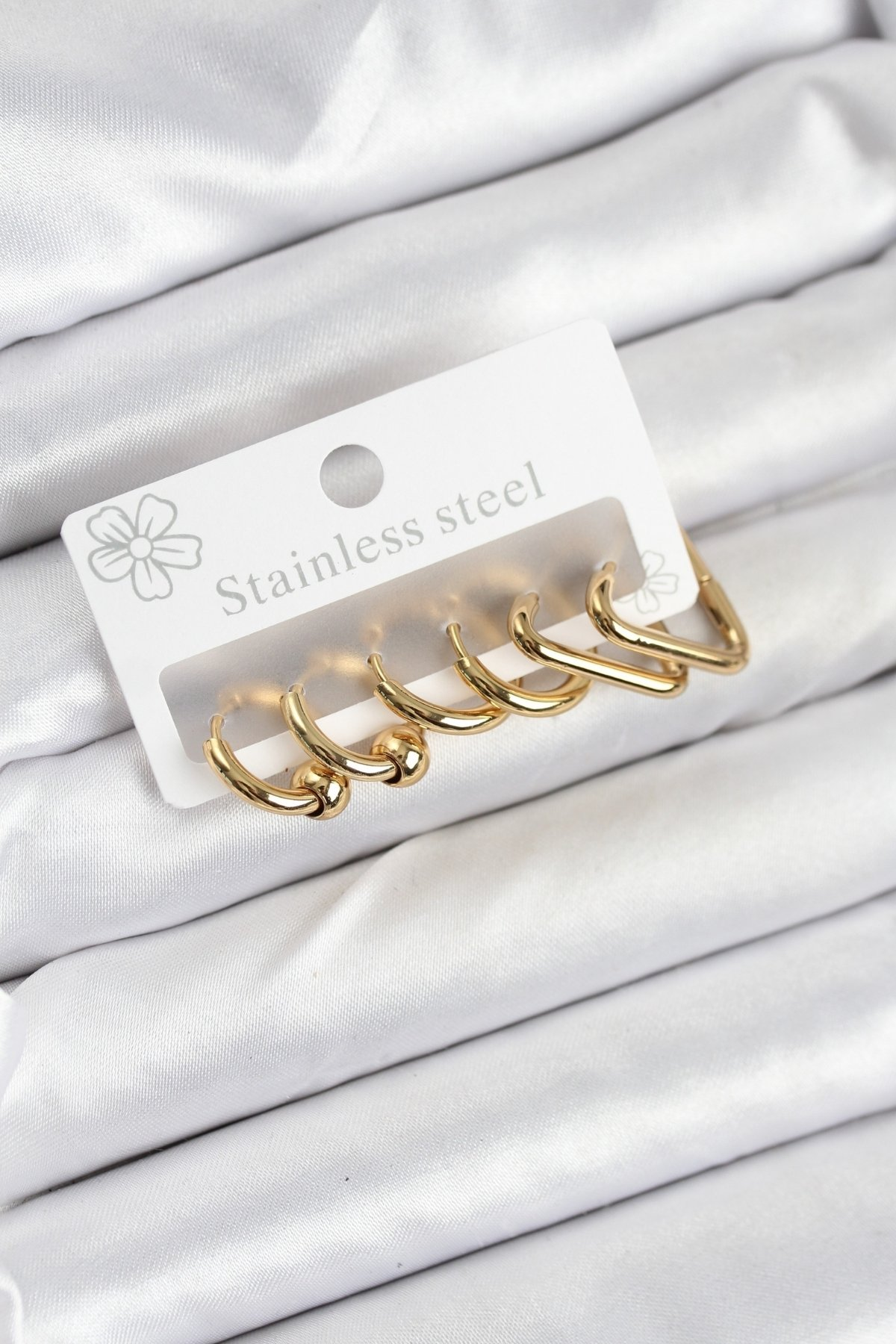 316L Çelik Gold Renk Kadın Küpe Seti 5886 1 316L Çelik Gold Renk Kadın Küpe Seti 5886