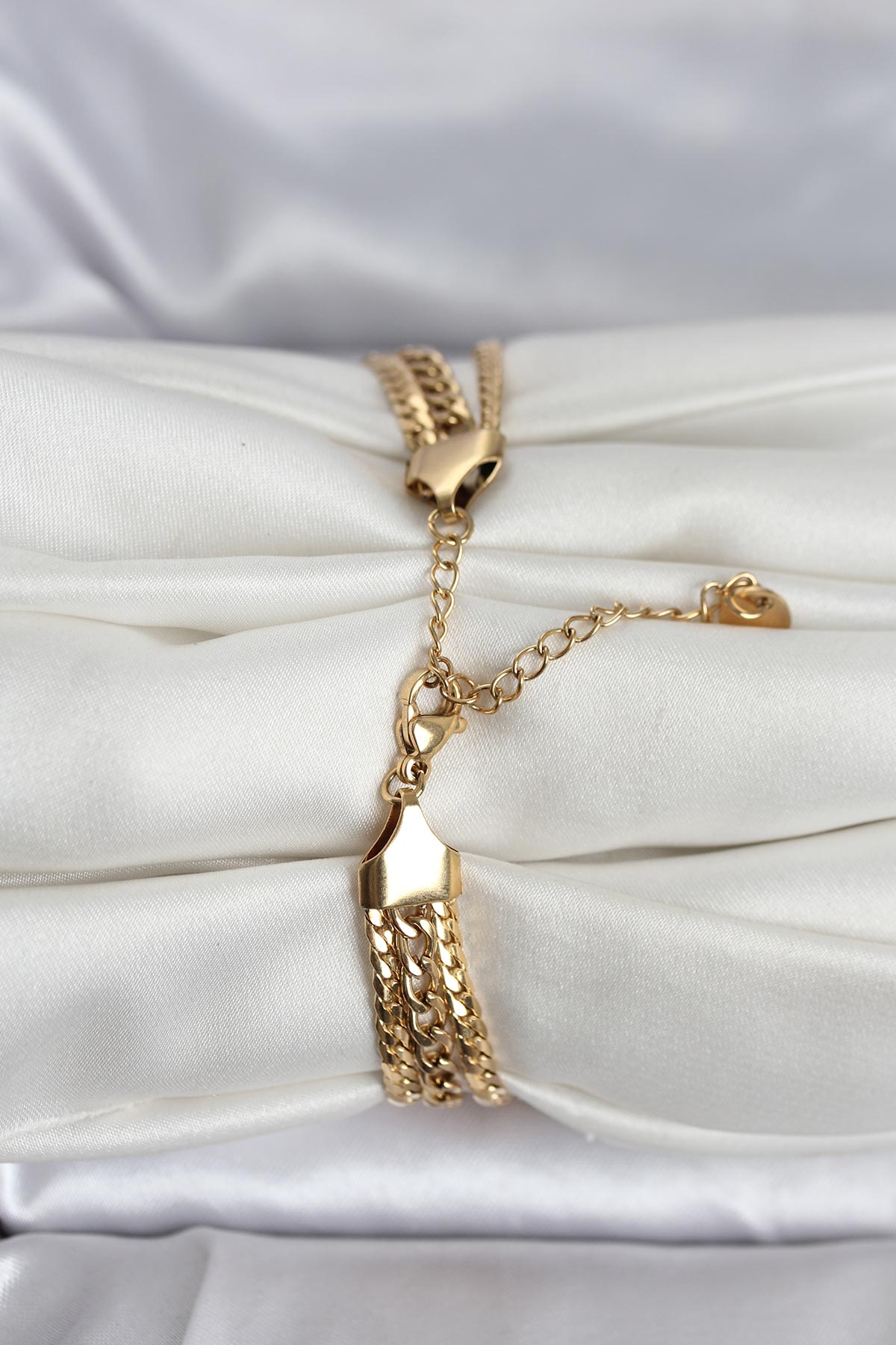 316L Çelik Gold Renk 3'lü Kadın Bileklik 5886 2 316L Çelik Gold Renk 3'lü Kadın Bileklik 5886 - Görsel 2
