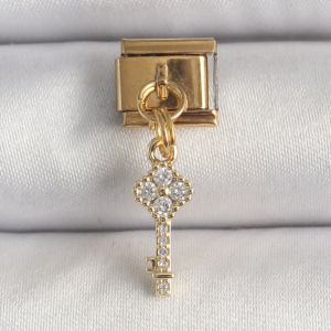 316L Çelik Gold Renk Sallantı Zirkon Taşlı Anahtar Model Nomination Charm 5886